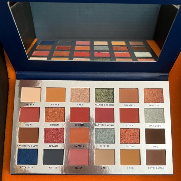ROYAL Edition Eyeshadow Palette Exclusive 24-Piece Eyeshadow Palette - Picture 1 of 4